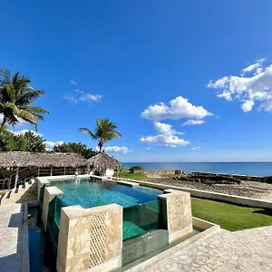 Tritón Boutique&restaurant Guayacanes
